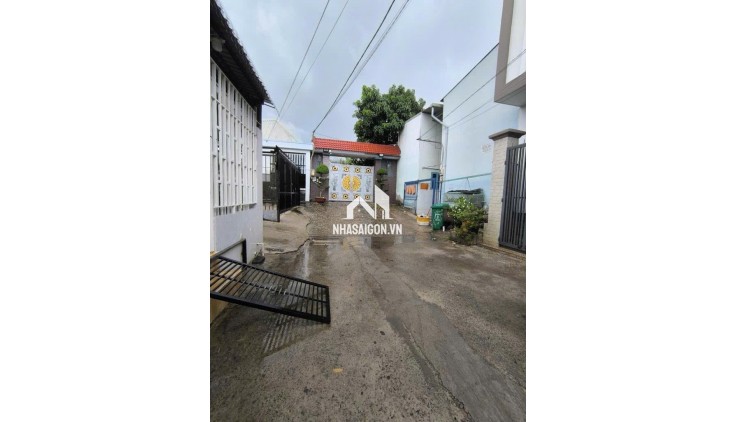 Nhà bán Bưng Ông Thoàn, Phú Hữu. Giá chỉ 6.6 tỷ cho 166.9 m2.
